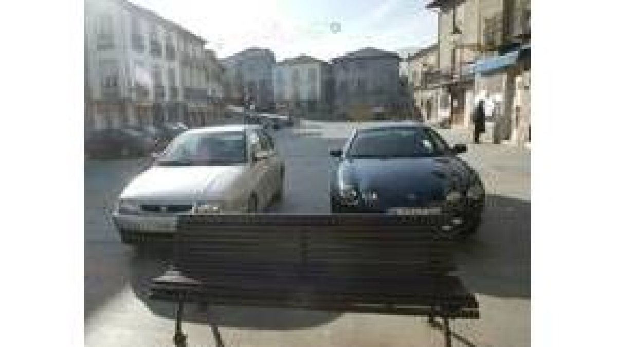 La plaza Mayor de Villafranca volverá a ser zona de aparcamiento