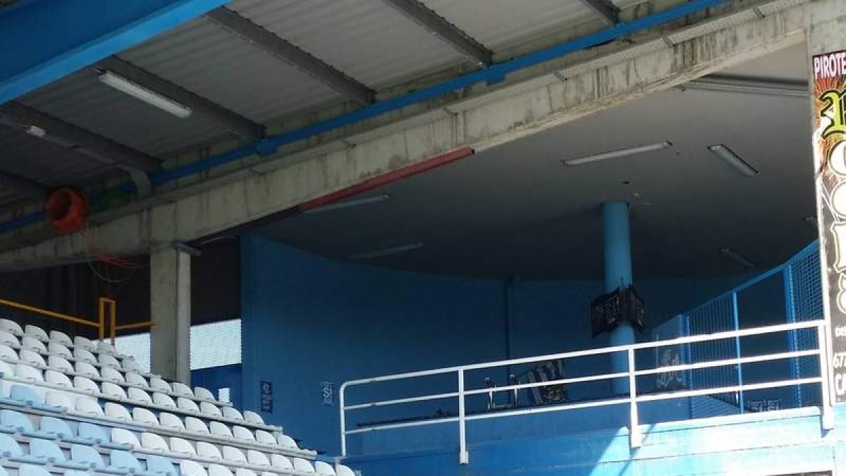 Ya se puede ver en la esquina entre Tribuna y Fondo Norte el lugar en el que se instala la UCO.