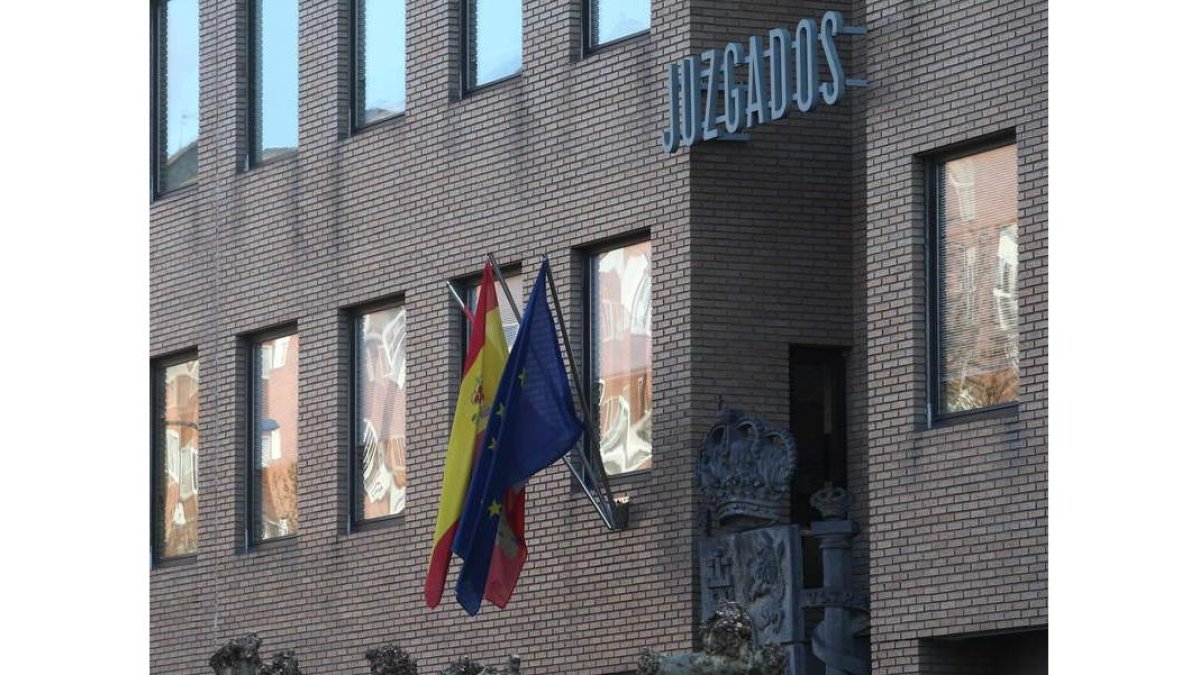 Los juzgados de Ponferrada. L. DE LA MATA