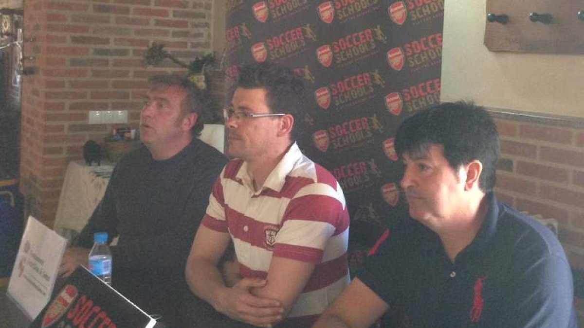 Blanco, González y Mateos en la presentación del campus.