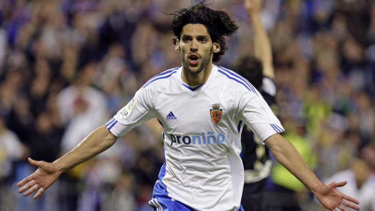 Lafita celebra su gol, que le otorgó tres puntos de oro al Zaragoza para acercarse a la salvación.