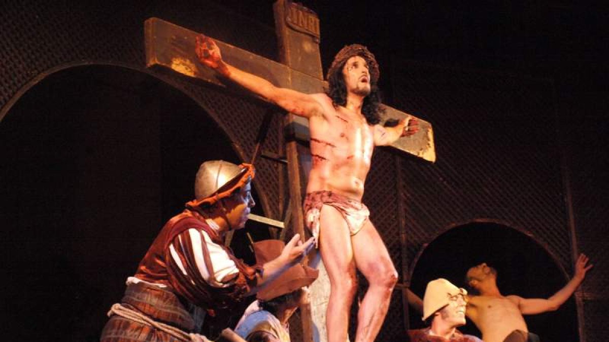 «En ‘Pasión’ vemos a Cristo chorreando sangre en sus últimas horas de vida…».