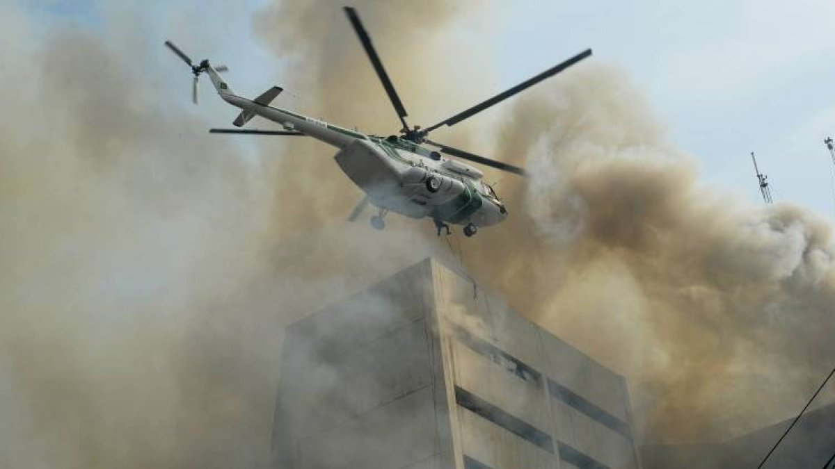 Un helicóptero del Ejército, durante el operativo de rescate.