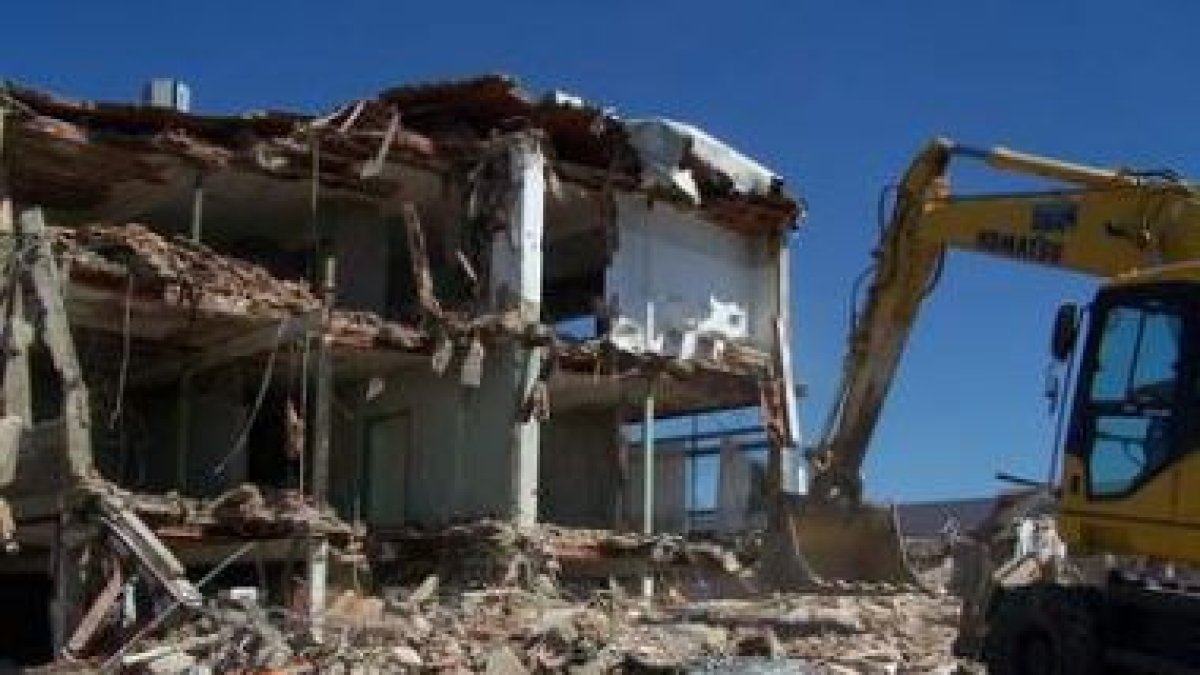 El colegio Peñacorada en plena obra.