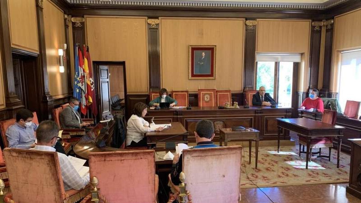 La comisión fue constituida el 18 de mayo en el consistorio de San Marcelo. DL