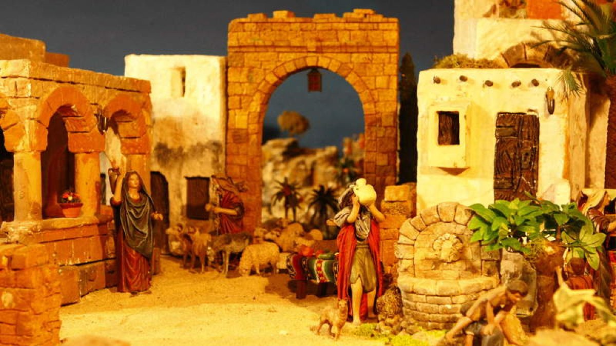 El belén de la residencia de los Ancianitos Desamparados de León, frente a El Corte Inglés
