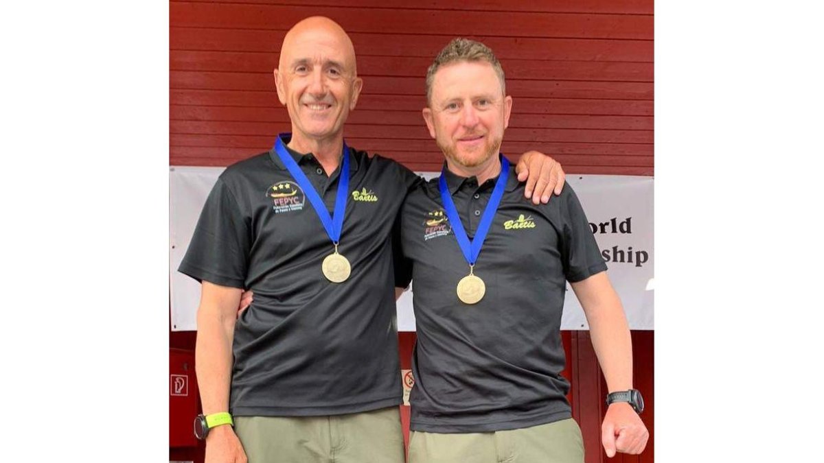 Castro Pinos y García Ferreras con sus medallas de bronce. DL