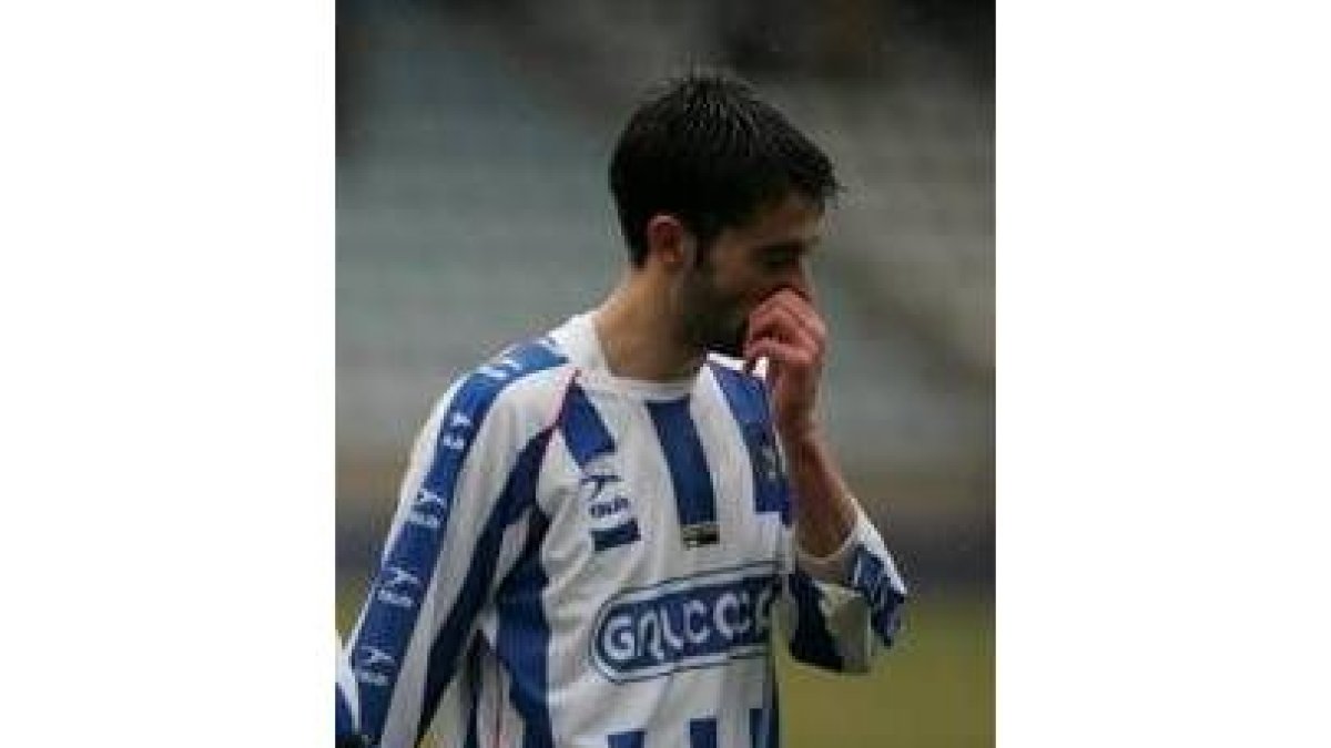 Rubén Vega tiene muchas opciones de desplazarse a la banda izquierda
