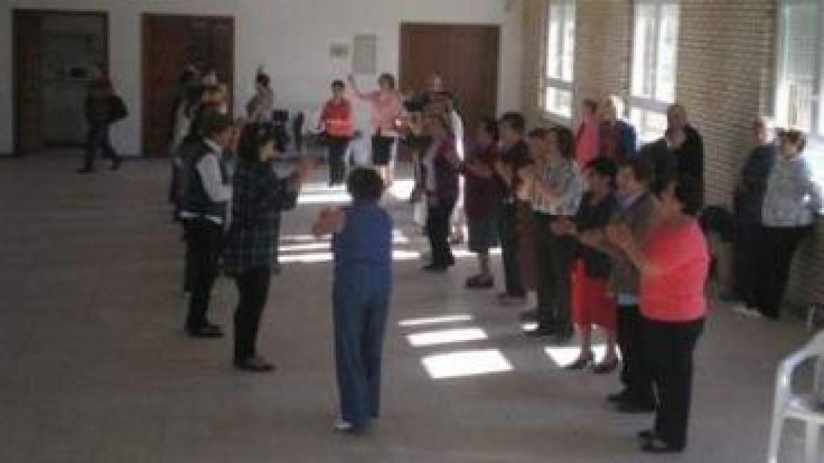 Los participantes en la iniciativa cerraron el curso con teatro.
