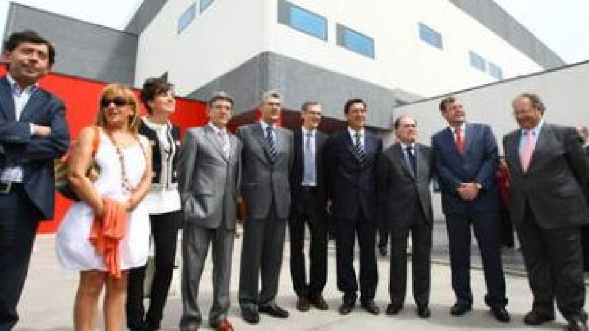 González, Carrasco, C. Fernández, Esteban, Tejuca, Carrera, Arias, Villanueva, Silván y Fernández.