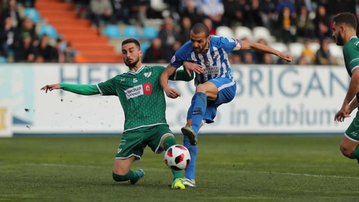 Yuri fue el autor del tanto de la Ponferradina.