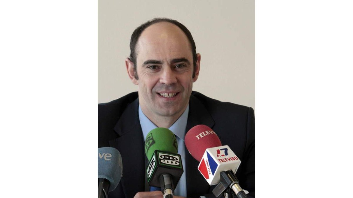 José Javier Hombrados presentando su candidatura.