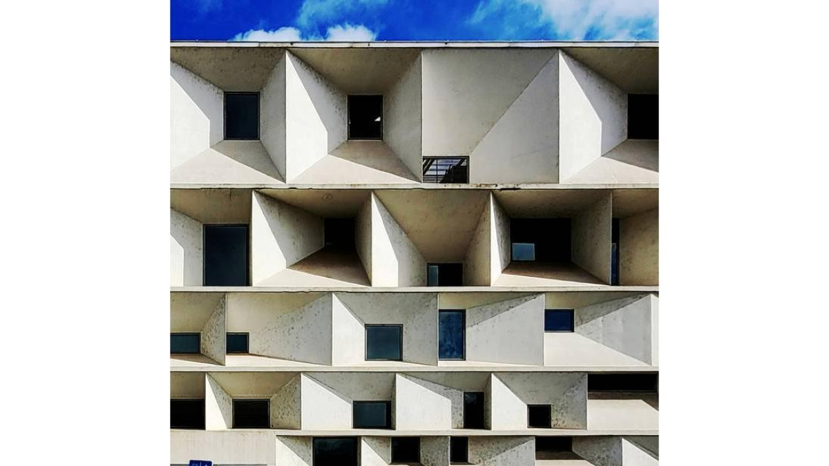 Avda. de los Reyes Leoneses, nº2. OVIDIO PREITO, 2021