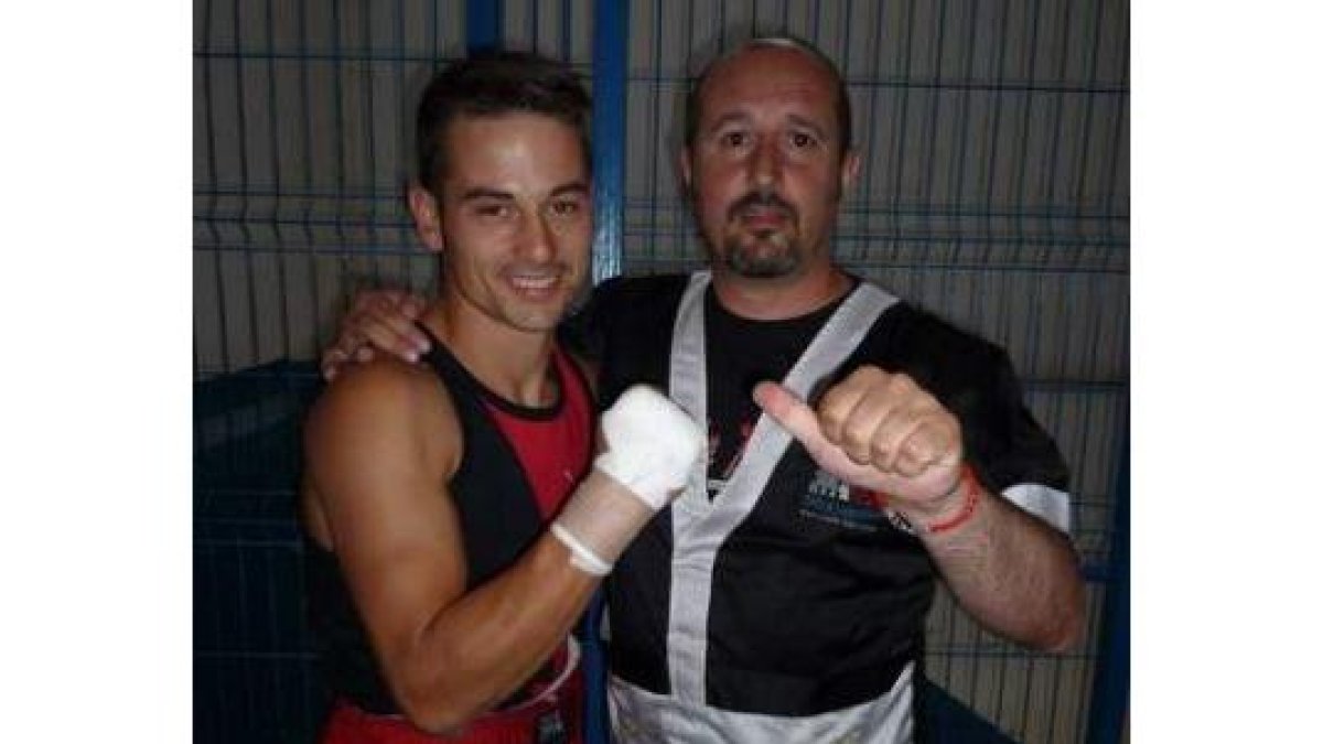 Pedro González, a la izquierda, junto a Alfredo Arrojo.