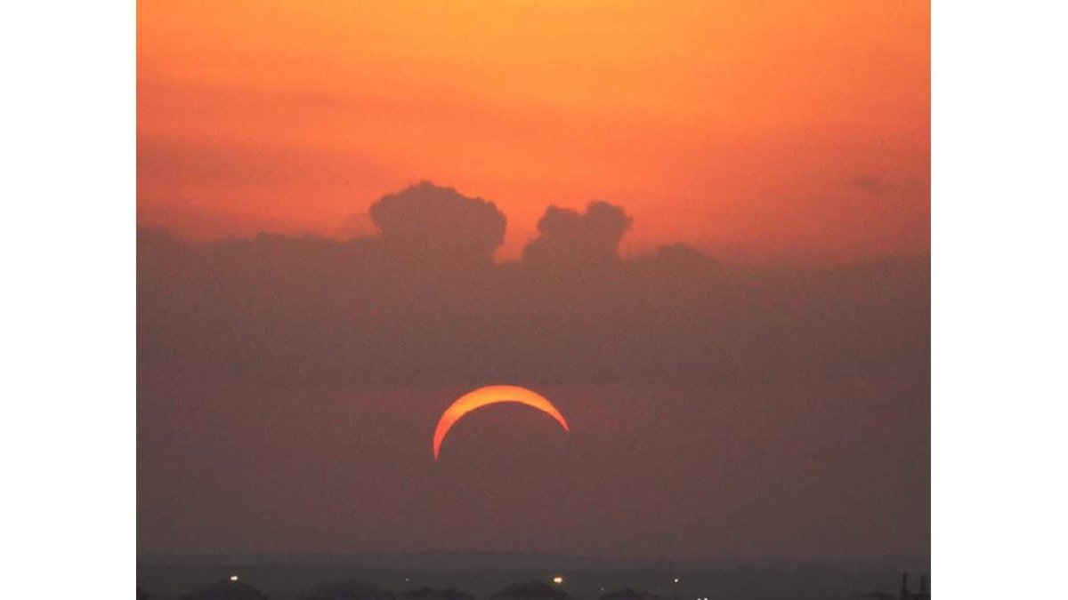 Eclipse total de sol en el puerto de Darwin hace unos años. XAVIER LA CANNA