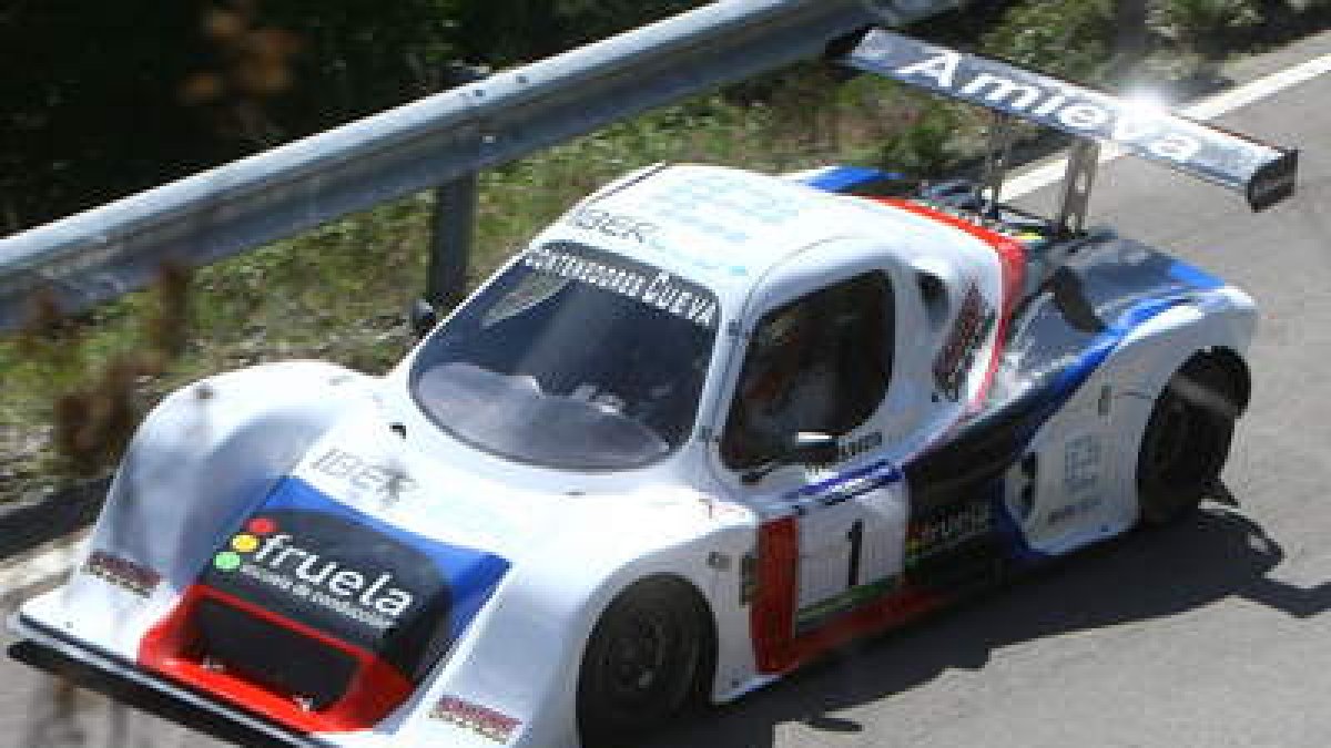 Fermín Busta se llevó la victoria con su espectacular monoplaza BRC 05 EVO.