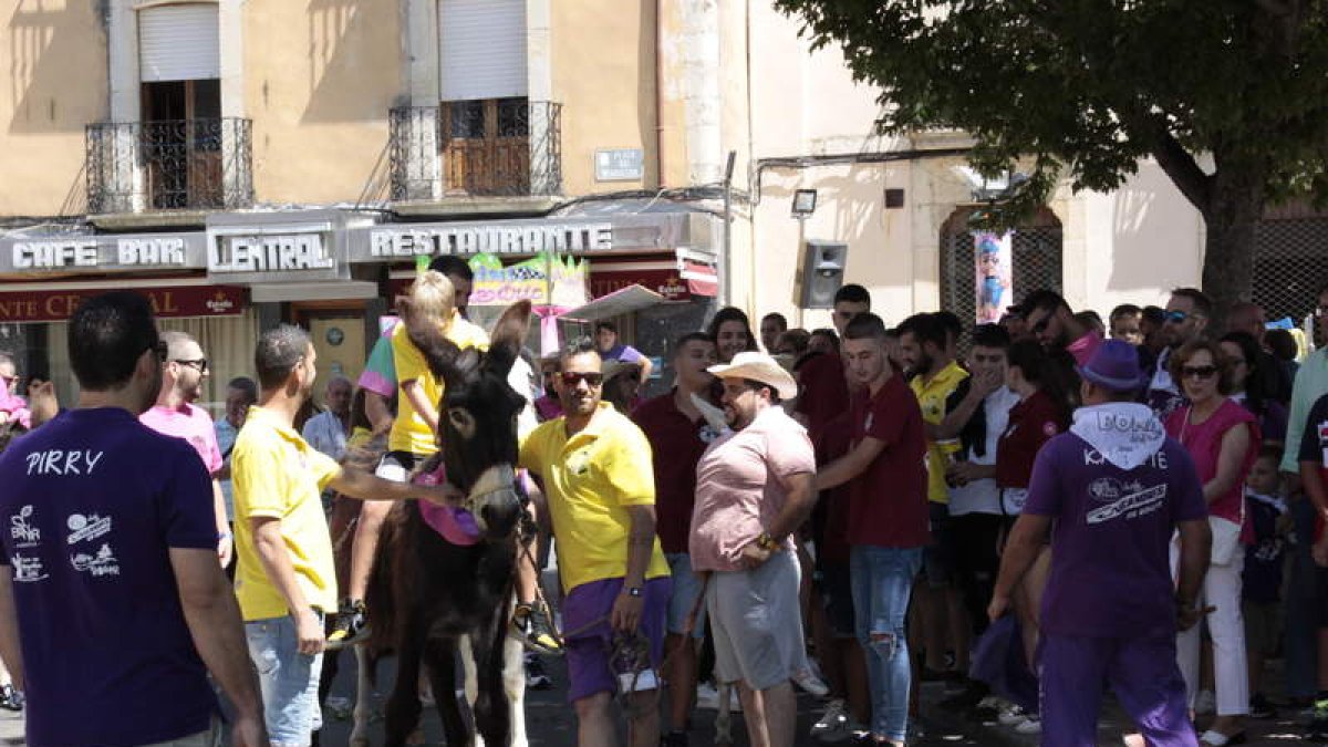 Momento de dar salida a la carrera. CAMPOS