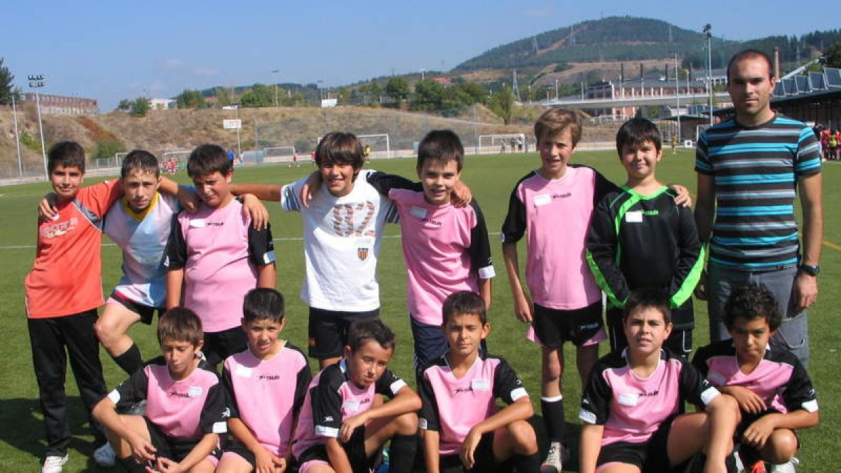 Formación del equipo de La Morenica C que milita en la categoría alevín.