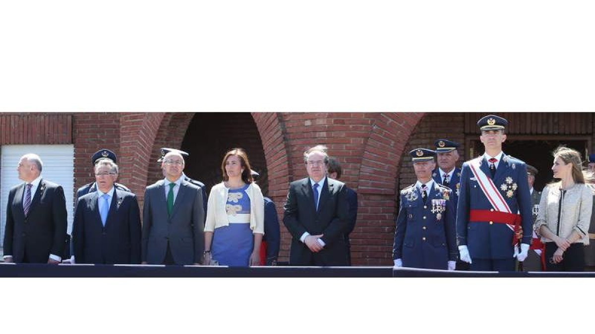 Goyo Chamorro, David Fernández, Ruiz Medrano, García Chirac, Juan Vicente Herrera, Felipe VI y doña Letizia.
