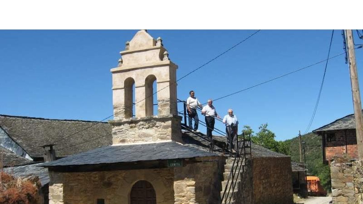 Ermita de Tedejo, ya con sus nuevas escaleras.