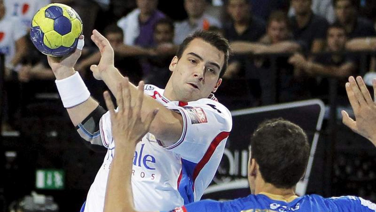 Carlos Ruesga en un partido de Liga de Campeones ante el Montpellier.