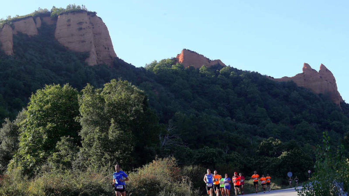 Las Médulas se convirtió en extraordinario escenario para la Carrera Camino de Santiago.