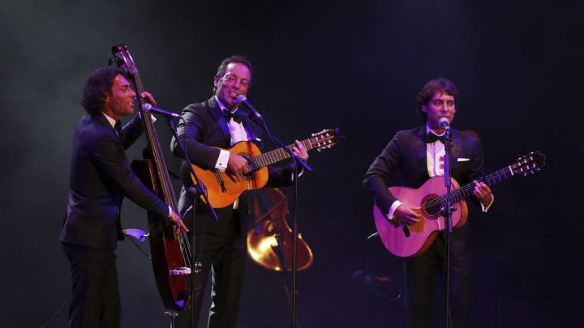 El conjunto leonés Café Quijano, durante un concierto. DL
