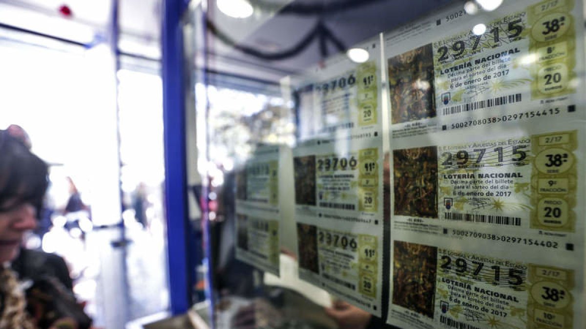 El billete premiado se vendió en Matallana de Torío. DL