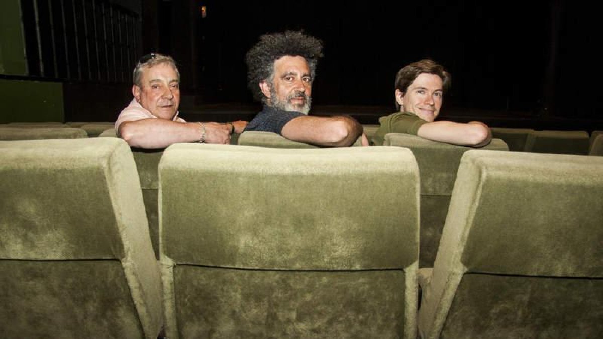 Alberto Díaz, Miguel Barajas y Javier Bermejo posan en El Albéitar.