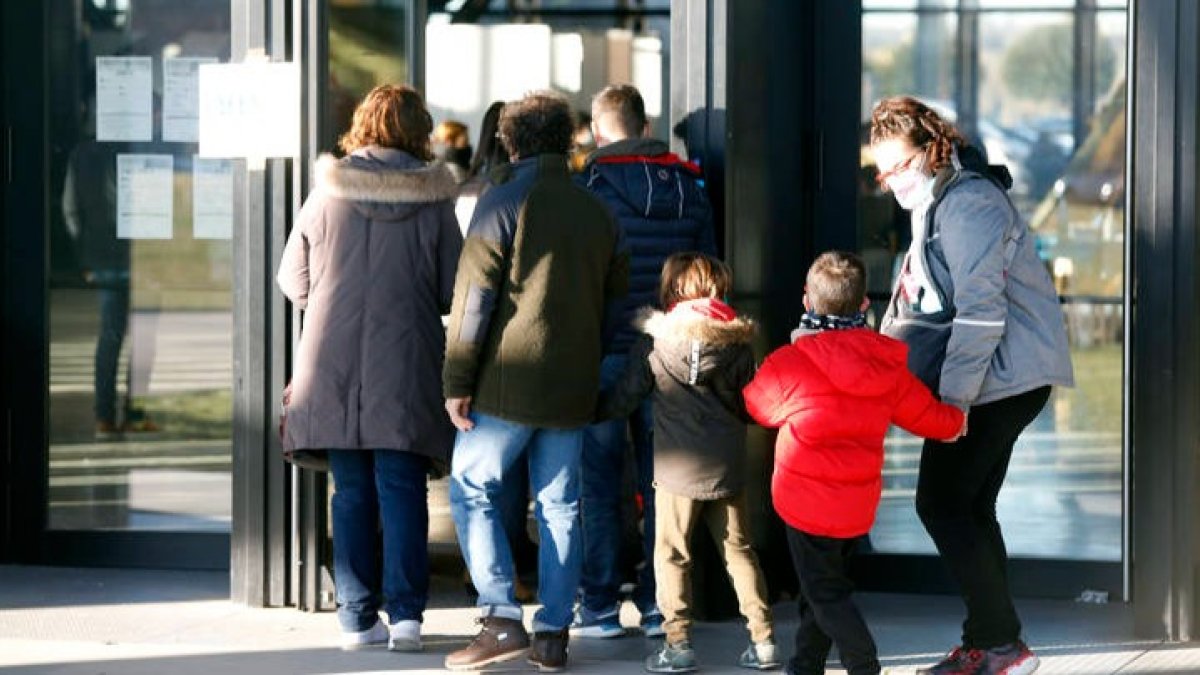 Vacunaciones en el Palacio de Exposiciones. RAMIRO