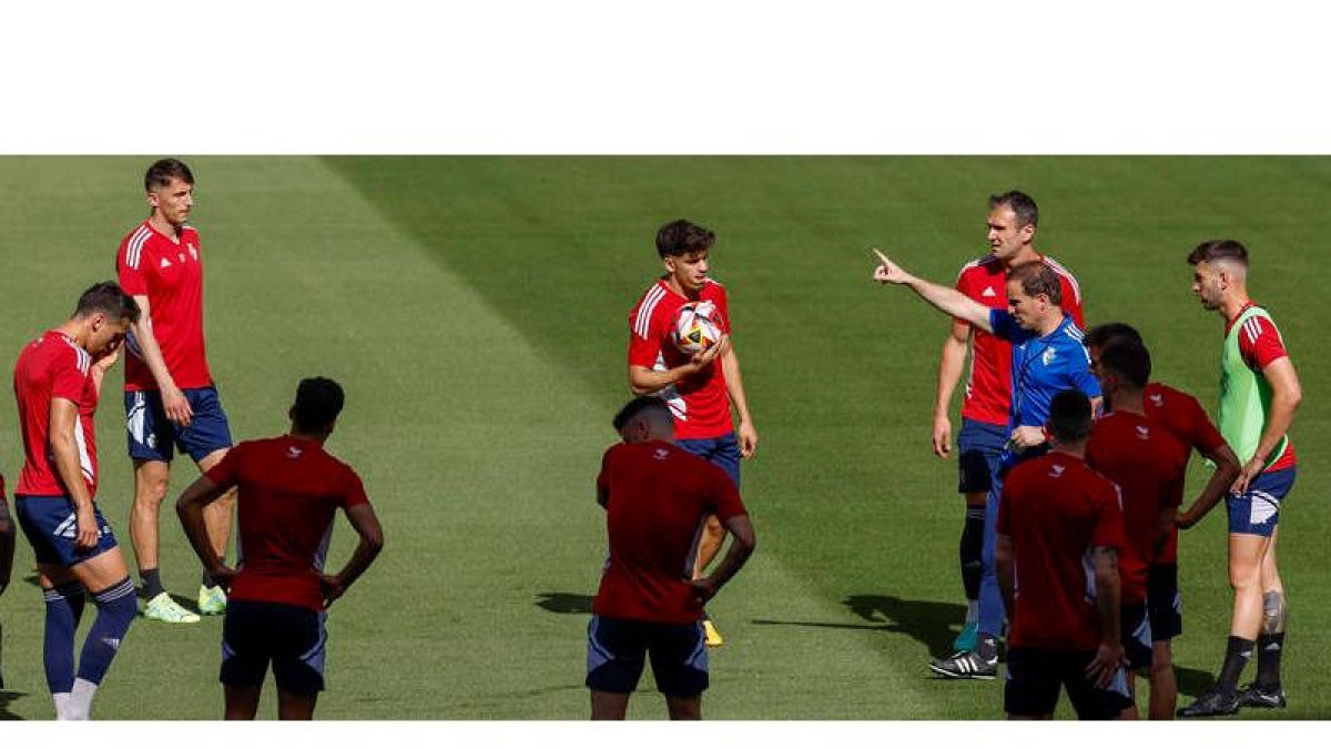 Osasuna prepara la final con la ilusión de un niño y convencido de que puede ganar al Madrid. J. MUÑOZ