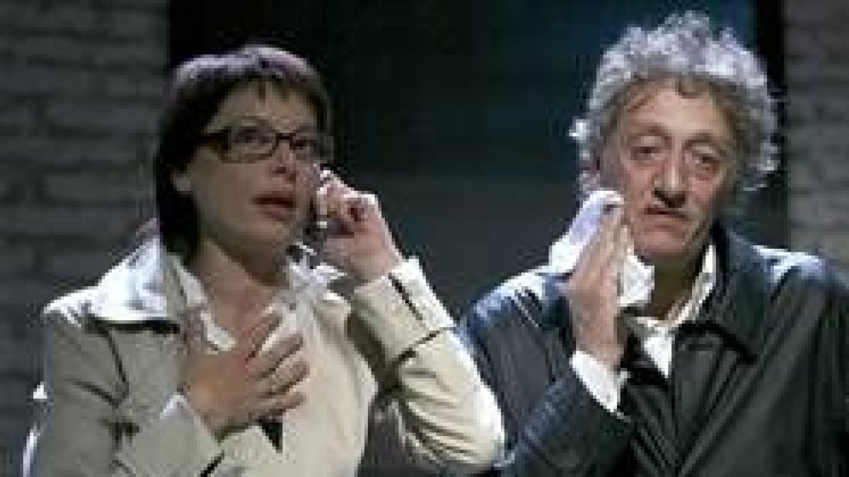 La actriz Beatriz Santana y Enrique San Francisco, durante una de las representaciones en Madrid