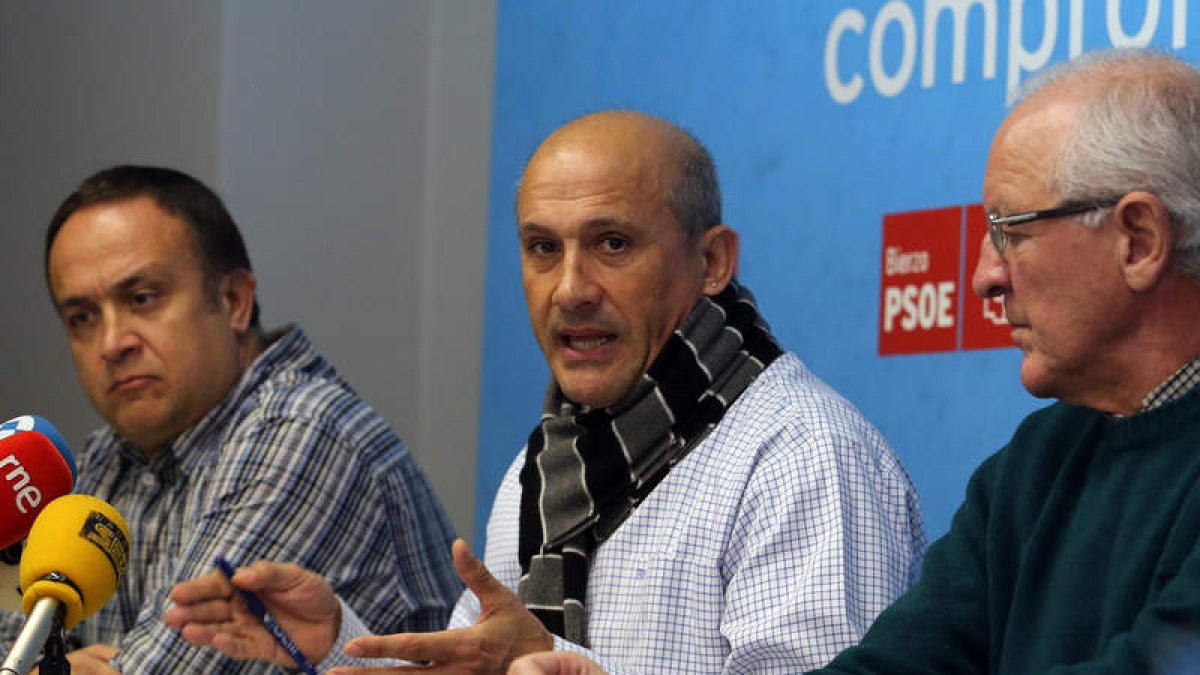 Gerardo Álvarez Courel, Manuel Ángel Rey y Roberto Camblor.