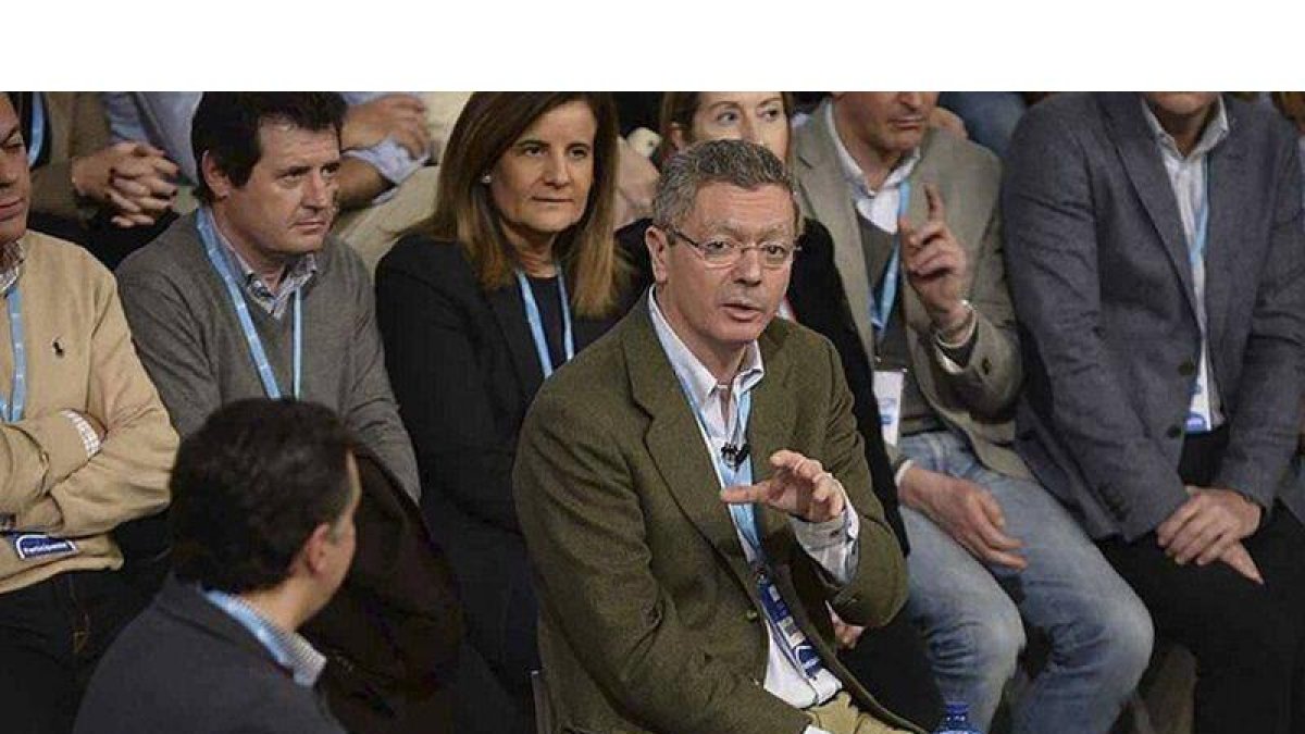El ministro de Justicia, Alberto Ruiz Gallardón, este sábado, en la Convención Nacional del PP, en Valladolid.