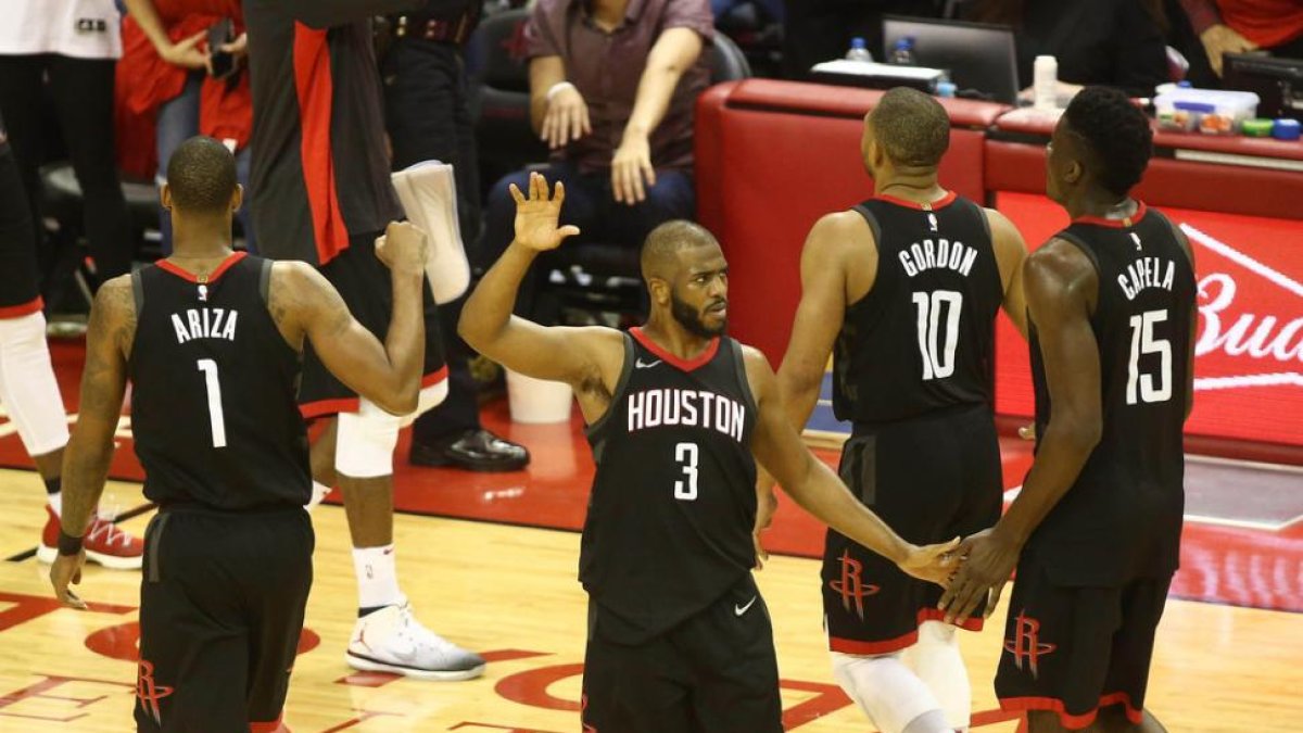 Los Rockets celebran