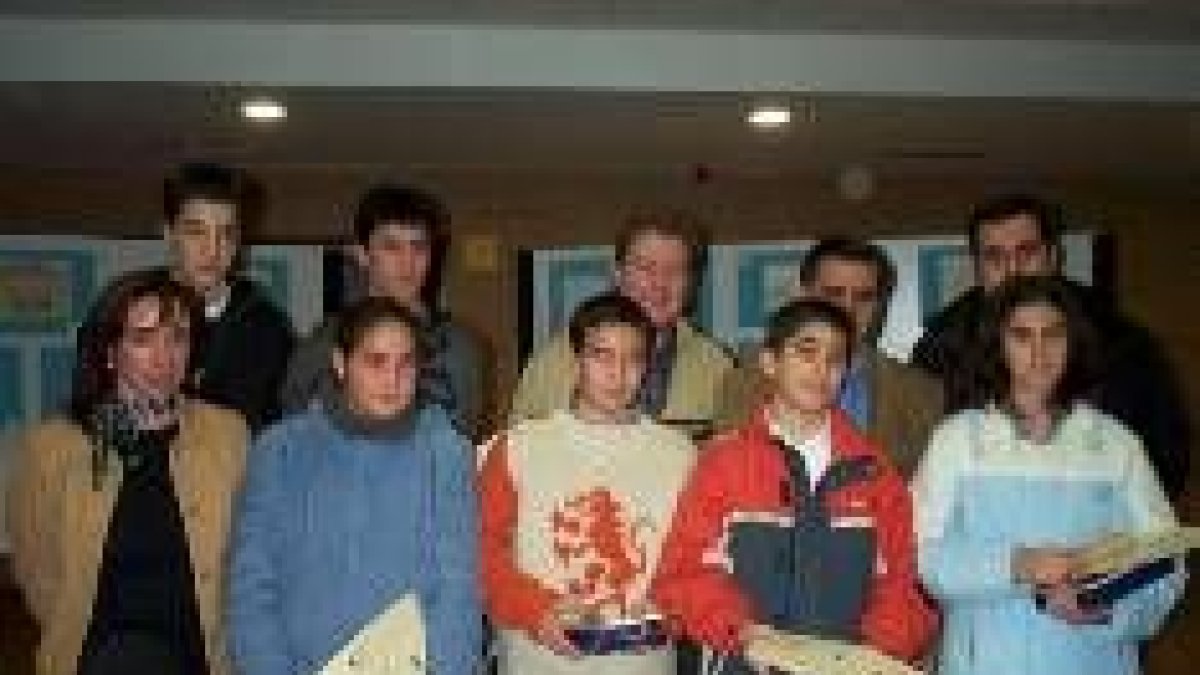 Los premiados de San Andrés, Villaquilambre y León, junto con autoridades