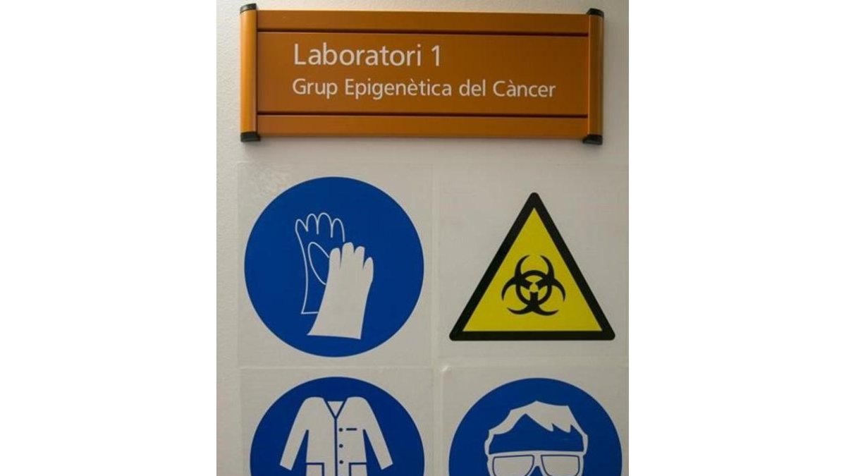 Cartel que advierte sobre la seguridad en el trabajo.