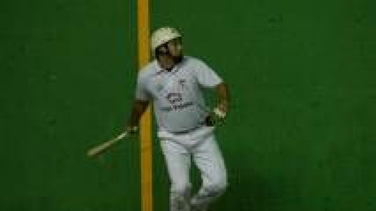 Ricardo sigue mostrándose intratable en los partidos de paleta disputados hasta ahora
