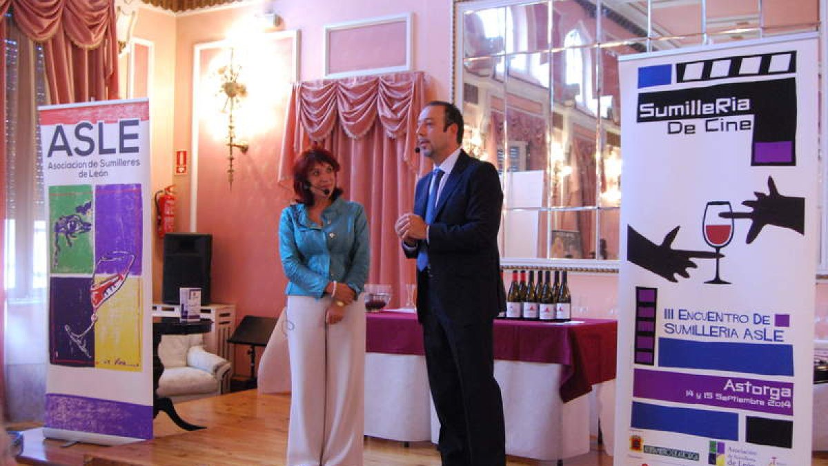 Victorina Alonso y Adolfo Beneitez abrieron el encuentro de catadores.