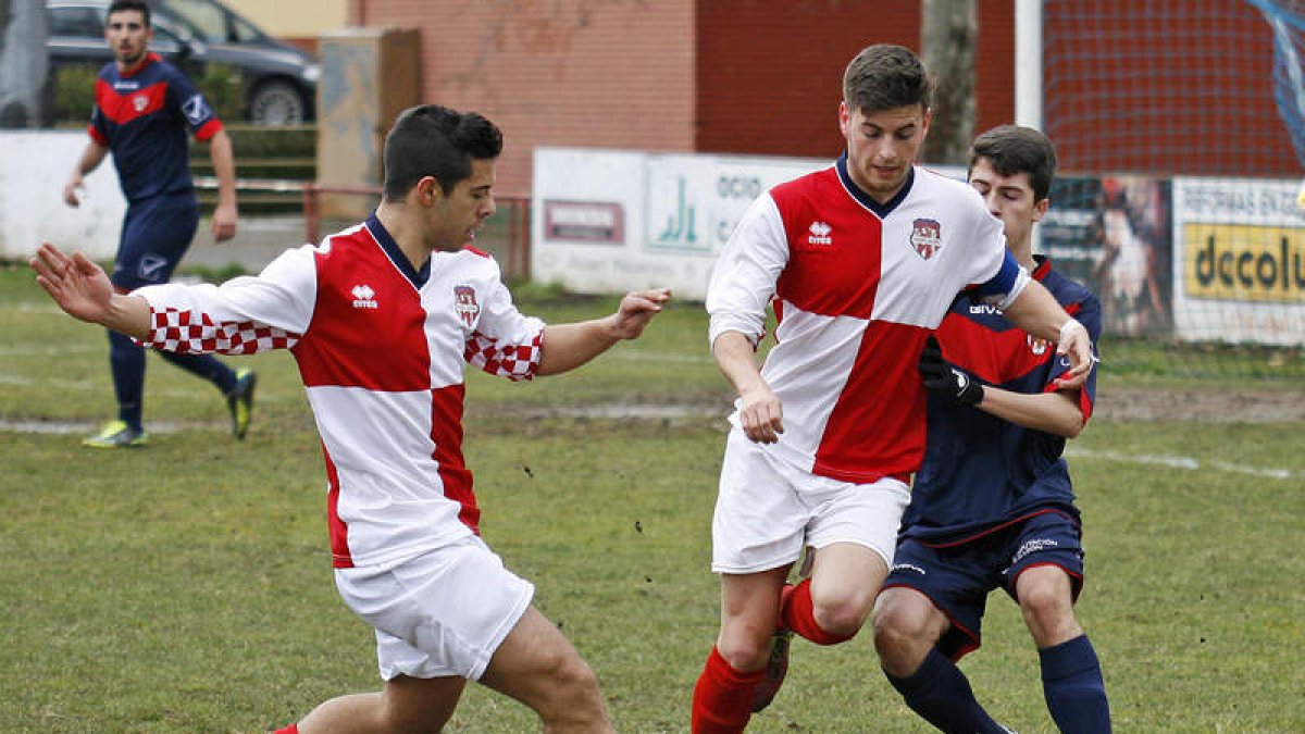 El equipo arlequinado pagó con una derrota ante el Santa Marta su falta de ambición. F. OTERO