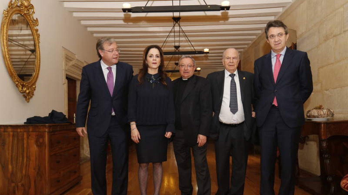 Silván, Silvia Clemente, Francisco Rodríguez, Javier Amoedo y Juan Martínez Majo, ayer. RAMIRO