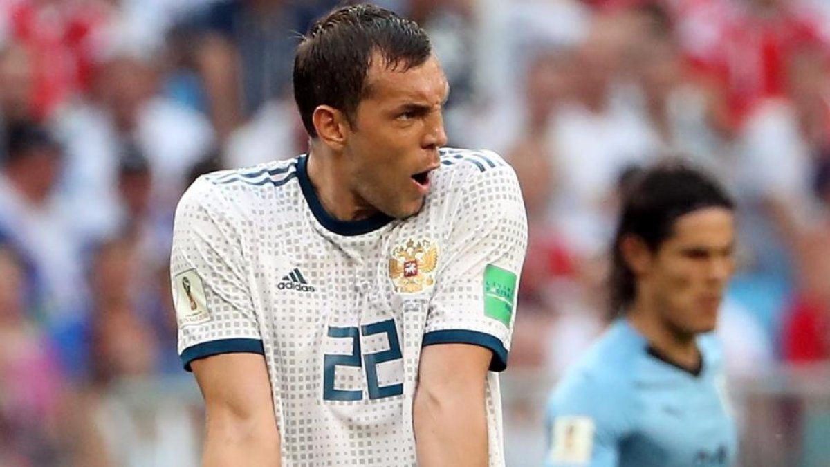 Dzyuba se lamenta tras una ocasión contra Uruguay.