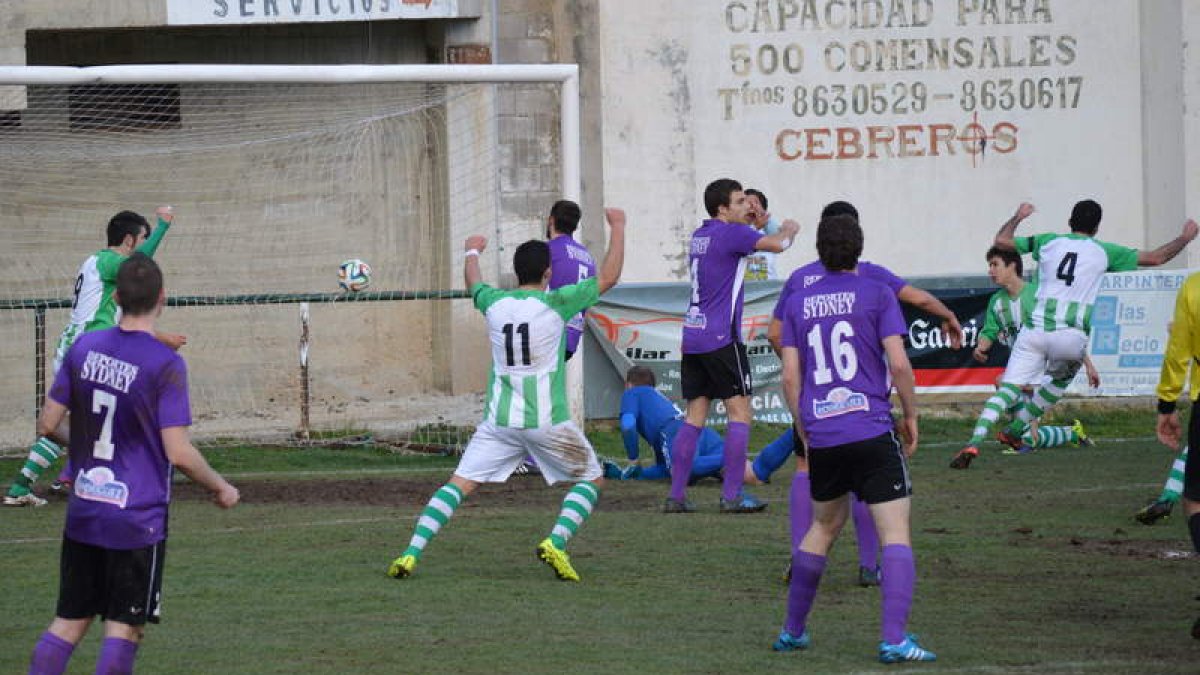 Este solirario gol de Juanma a falta de dos minutos dio la victoria a la Cebrereña
