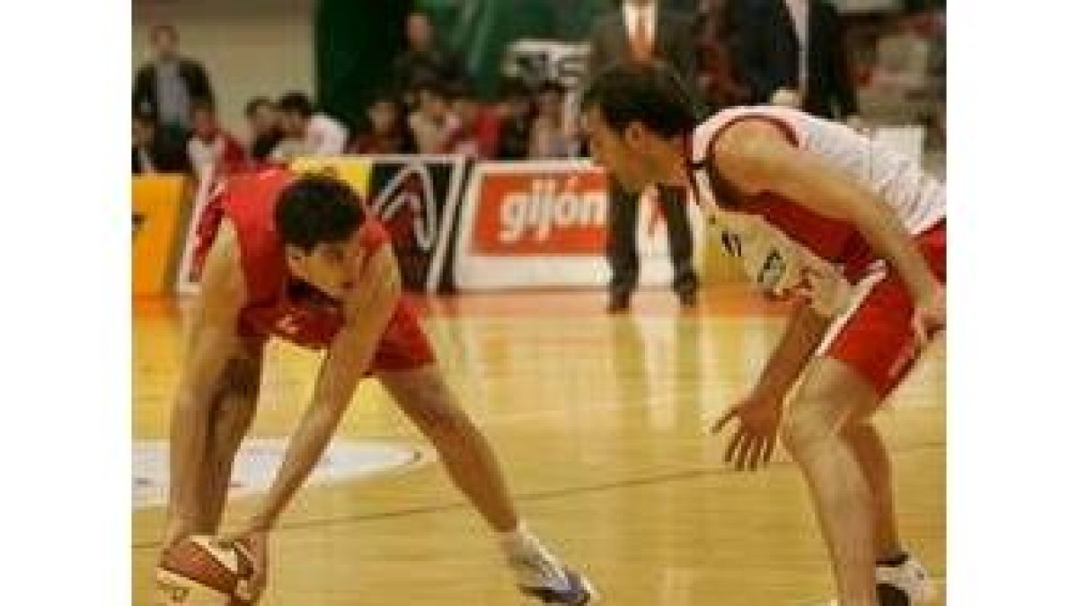 López Valera será baja el sábado por su lesión en la rodilla