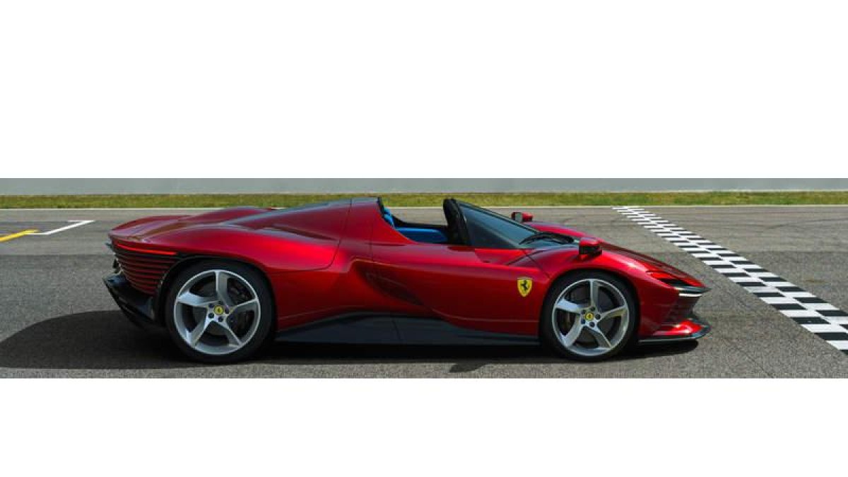 Estilismo de los 60 y originales formas del XXI en el Daytona SP3; plasticidad que reinterpreta —rememora—, los evocadores Sport Prototipos ‘de siempre’.