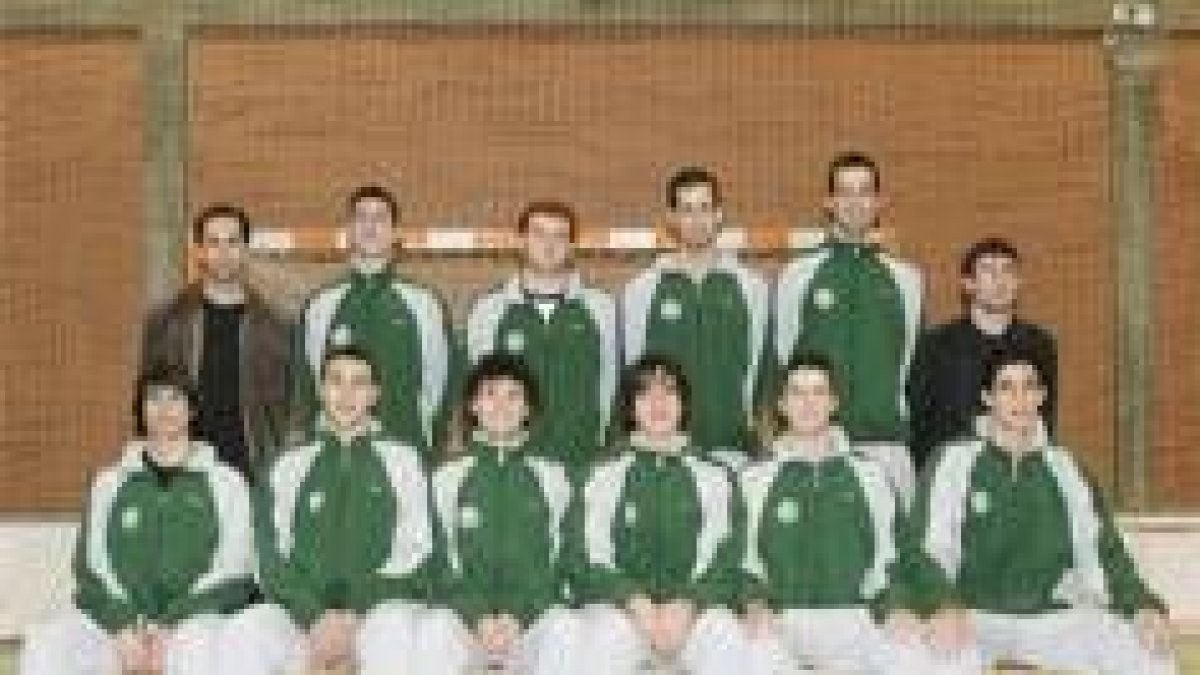 El equipo de baloncesto masculino buscará el regreso a la Liga EBA