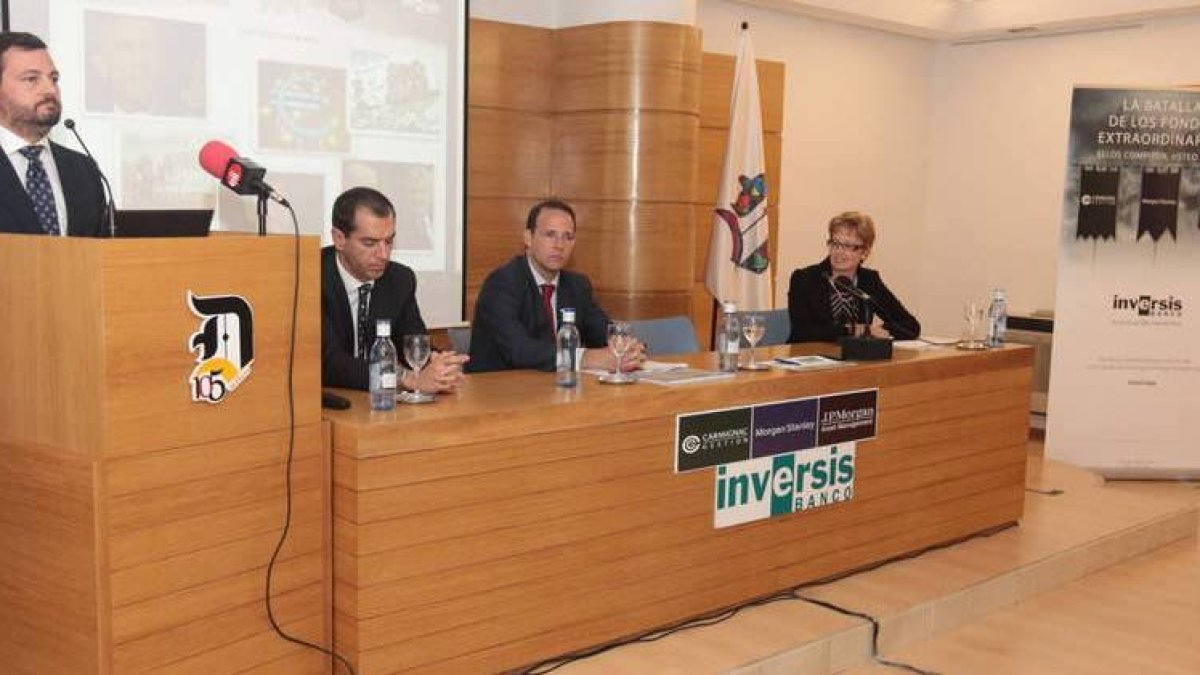 Soto, con los responsables de las tres gestoras que participan en el proyecto.