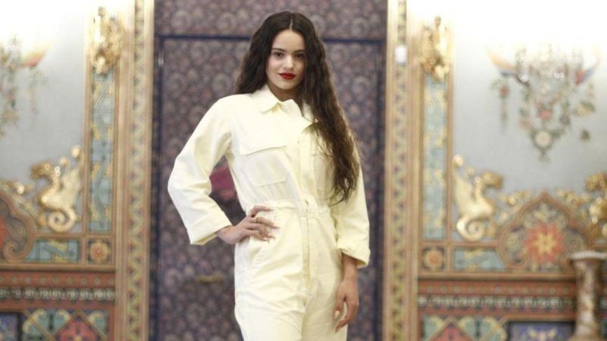 Rosalía, en una imagen promocional de su nuevo disco.