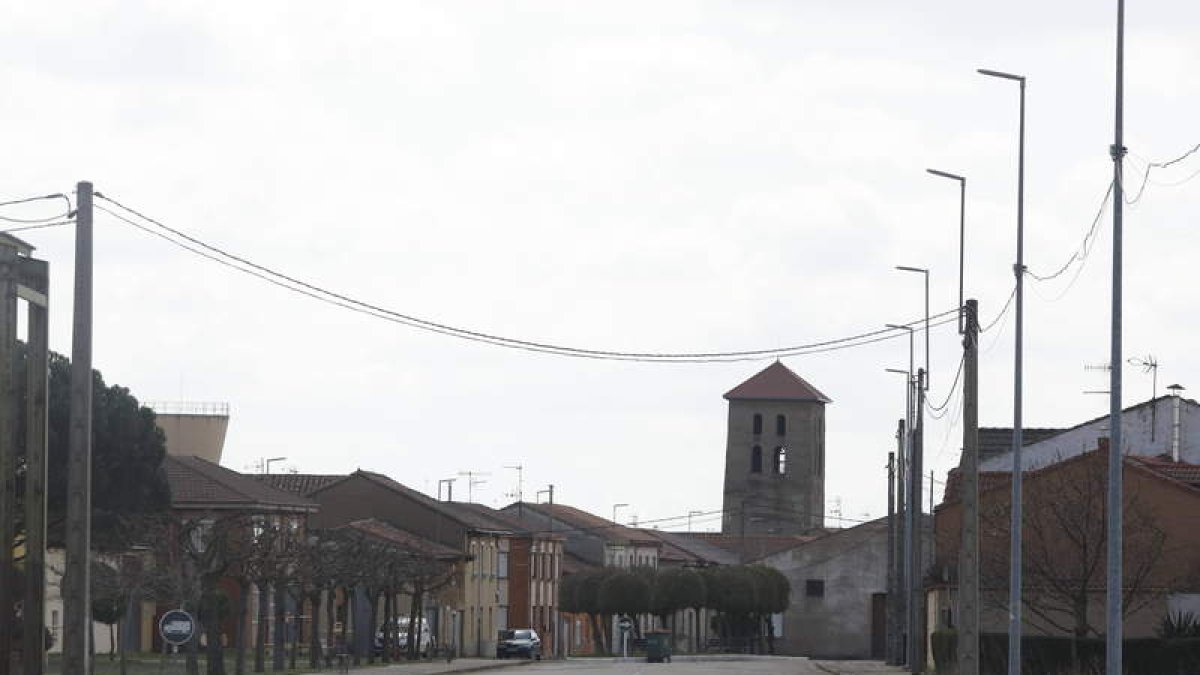En la comarca del Páramo Leonés, Bercianos suma una población de 562 habitantes, según los datos del INE a 1/1/2019. Se encuentra formado por tres localidades: Villar del Yermo, Zuares del Páramo y Bercianos del Páramo. Esta destacada zona de la provincia leonesa se encuentra a una altitud de 818 metros sobre el nivel del mal y cuenta con una superficie de 35,09 kilómetros cuadrados. Su especial ubicación hace que se encuentre en una zona central entre capitales como León, Madrid o Valladolid. MARCIANO PÉREZ