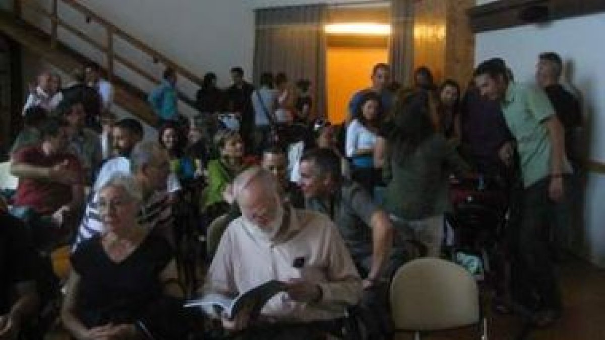 El libro se presentó en la Casa de las Gentes en Balboa.